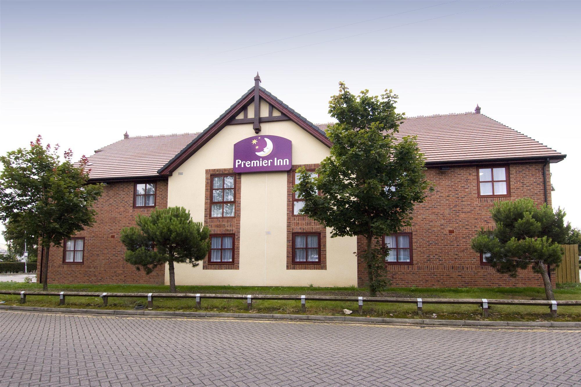 Premier Inn Crewe Central Exterior photo