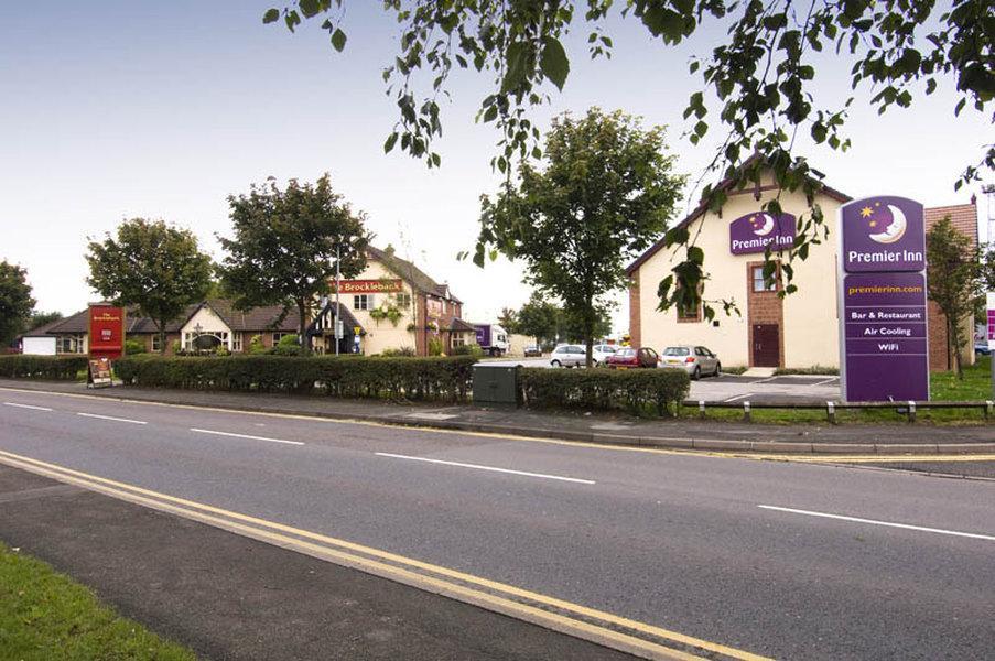 Premier Inn Crewe Central Exterior photo